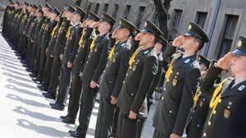 Sözleşmeli Subay/Astsubaylıktan Muvazzaf Subay/Astsubaylığa Geçiş Şartları Nelerdir ? Sınavında Sözlü Mülakatta Elenmenin İptali Davasına İlişkin Emsal Yürütmeyi Durdurma Kararı